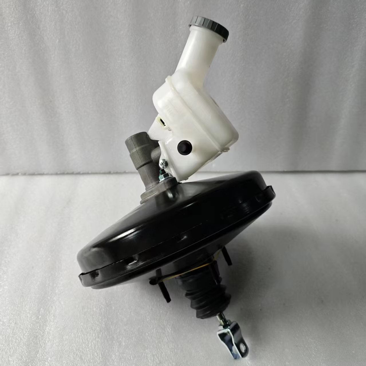 for Dongfeng Glory 500 Brake Master Cylinder with Vacuum Booster Assembly (OEM 3505100-FQ03) Heavy Duty Truck Parts